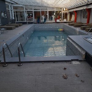 Rénovation d'une piscine + Création d'un pédiluve 17.34.43 (8)
