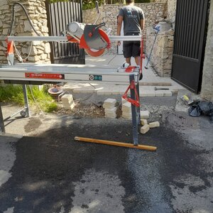 Pose de clôture souple, sur mur de clôture 2024-10-13 at 14.44.09 (4)