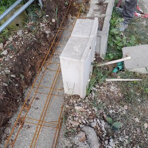 Création d'un mur de clôture + ravalement de mur existant 17.41.25 (1)