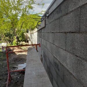 Création d'un mur de clôture + ravalement de mur existant 17.41.26