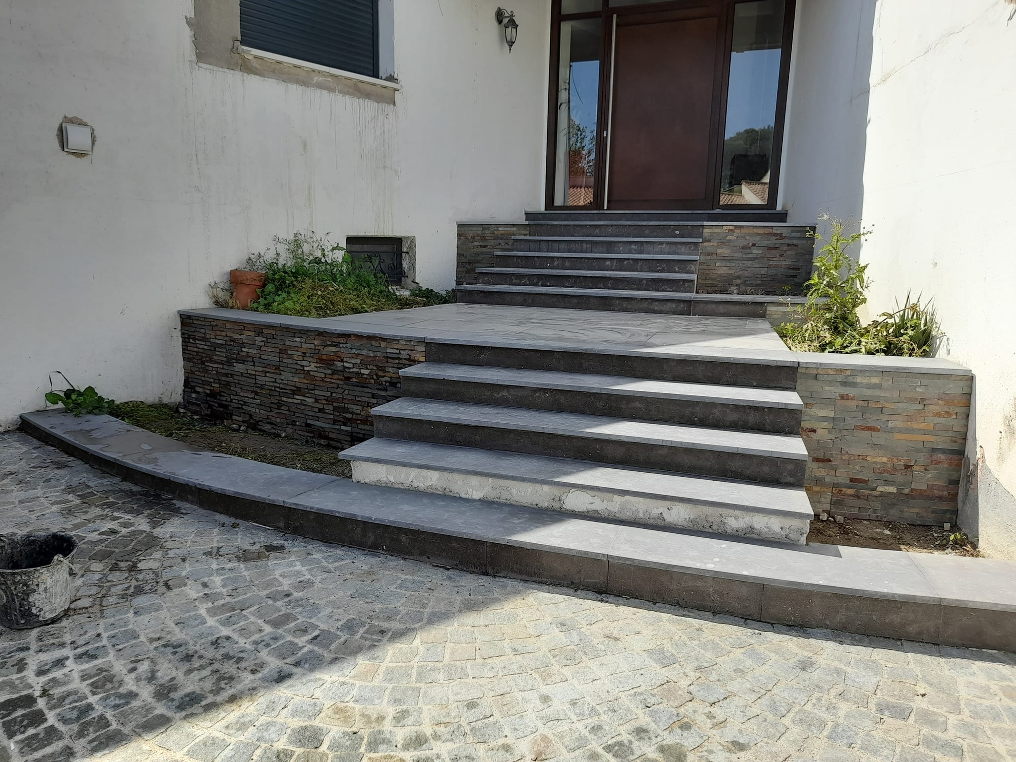 Escaliers et parement