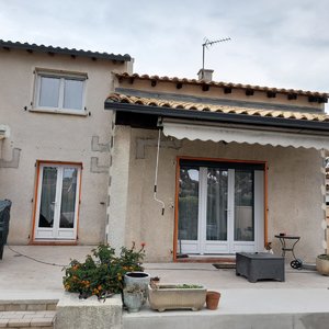 Ravalement de façade maison et pose de pierre en terrasse 4